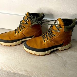 Pre Owned Timberland Earthkeepers men’s boots Sz 11.5